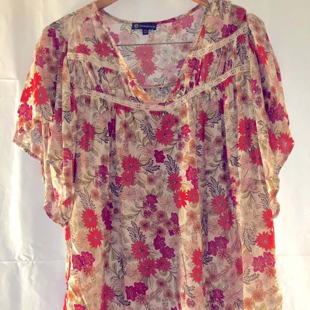 Floral peasant top!